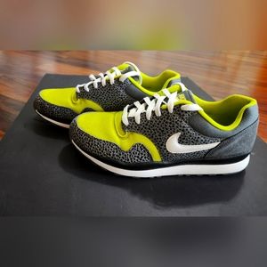 NIKE AIR SAFARI SE